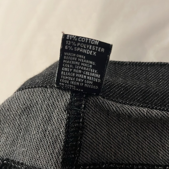 HUE Black Leggings - Picture 7 of 7